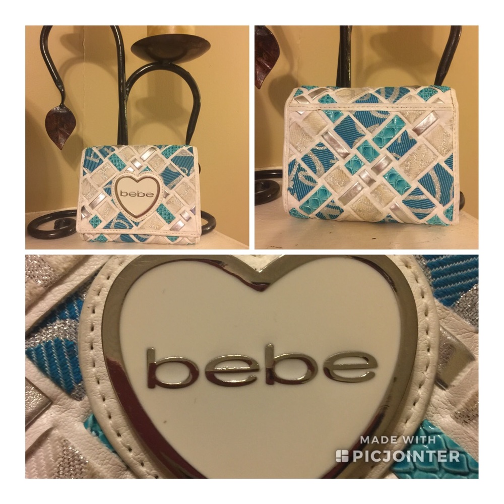 **bebe Women's Wallet**with inner card compartment